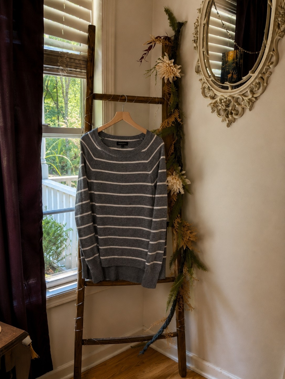 Banana Republic Gray and White Striped Crewneck Women's Sweater